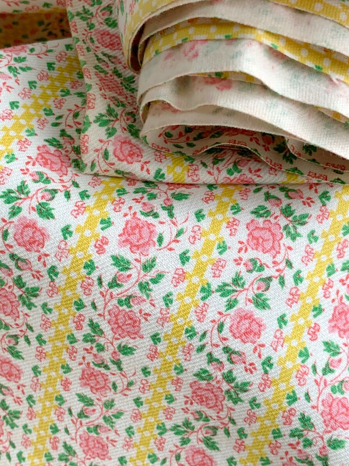 3.2 yd Vintage French floral UNUSED bolt 1930s fabric material Textile Trunk