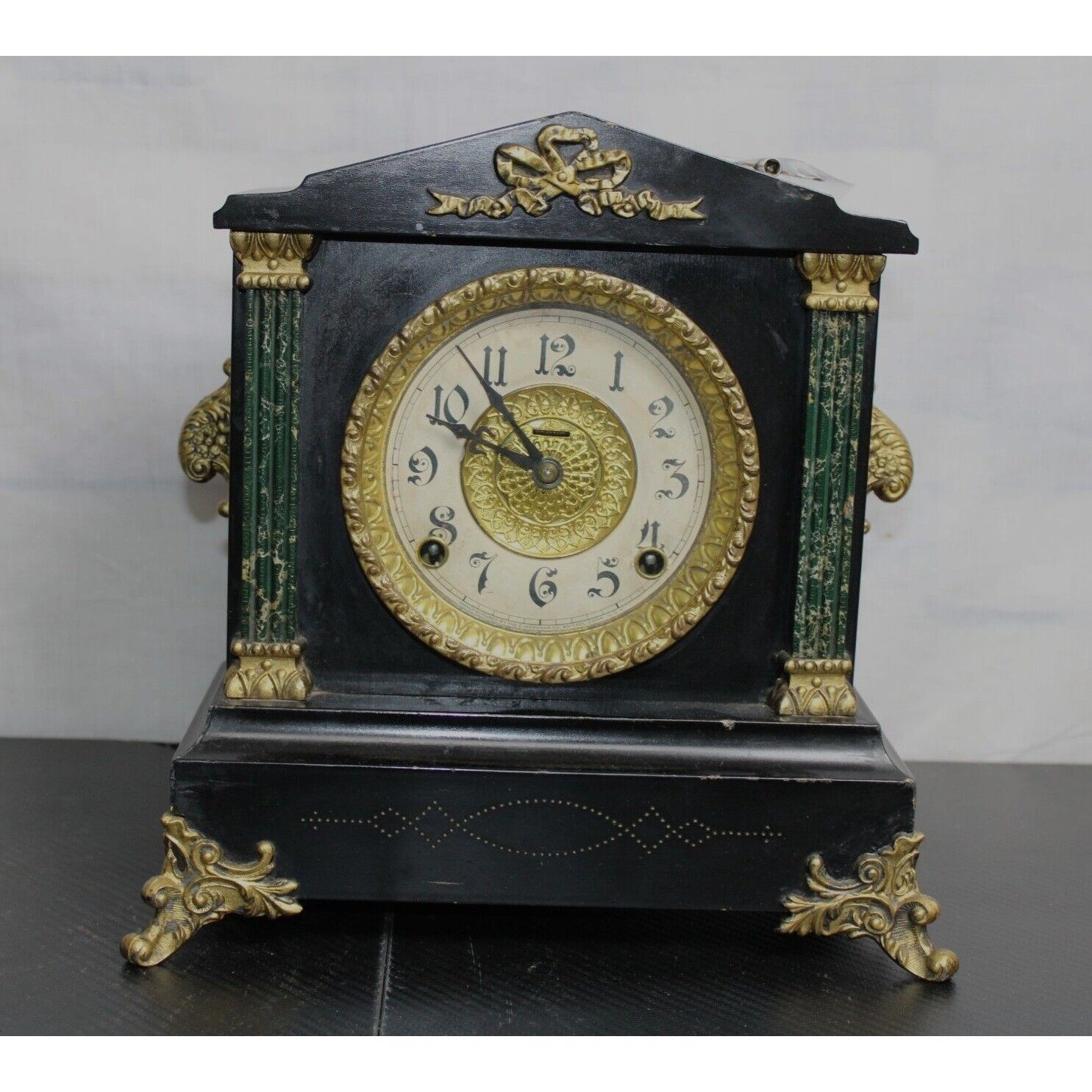 Vintage Mantle Clock - The Ingraham Co. - USA Made