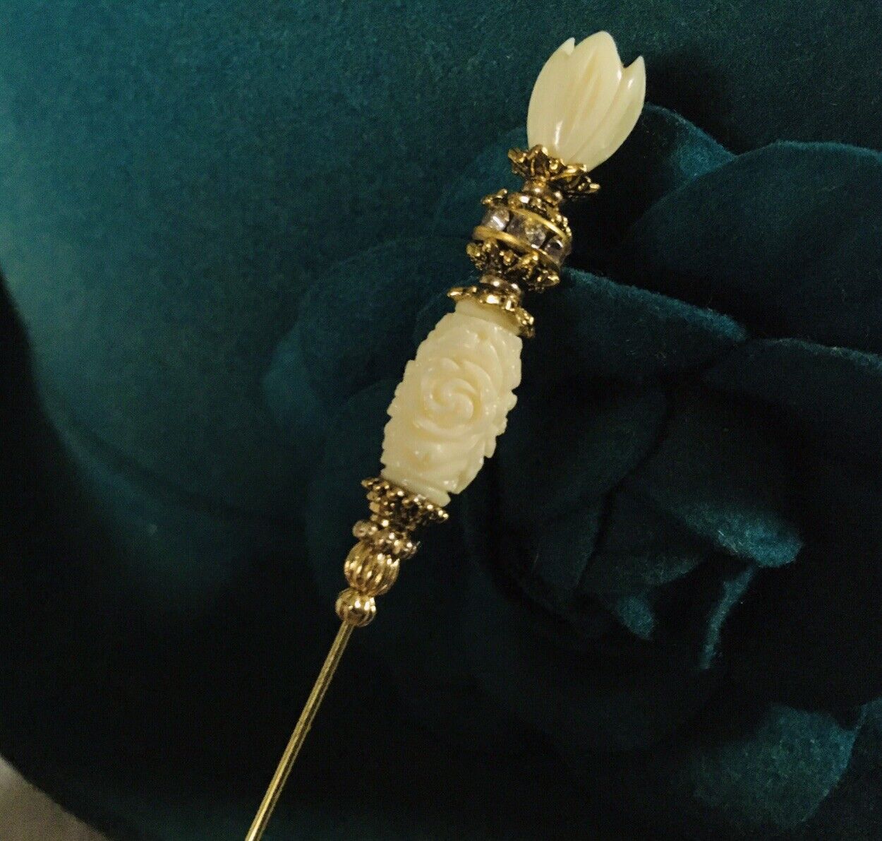 HATPIN with VANILLA Fashion Bisque Carved Beads on Gold Finish Setting 6 inch