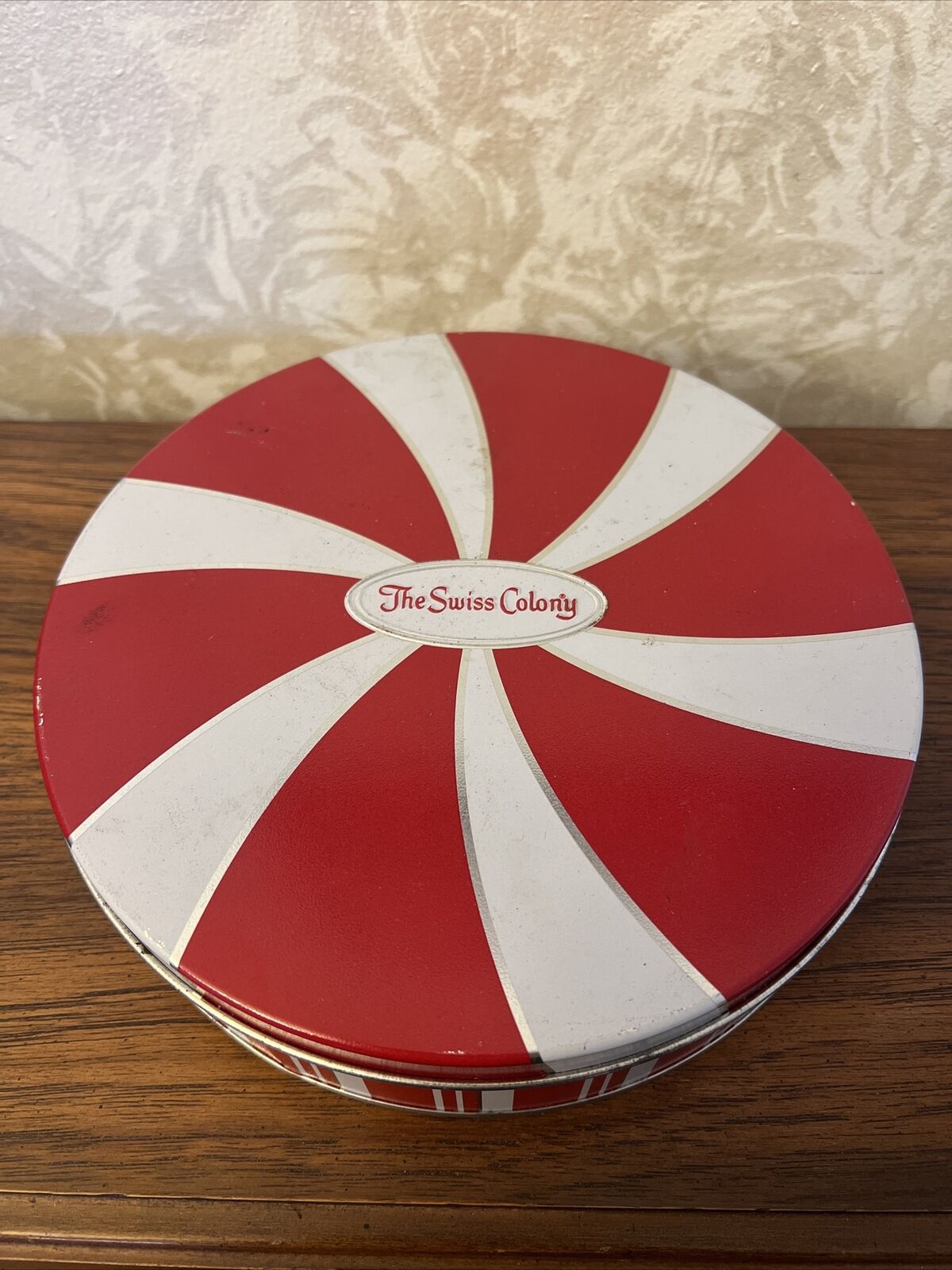 The Swiss Colony Candy Tin Empty Red and White Old-Fashioned Fudge Trio 8.5” VTG