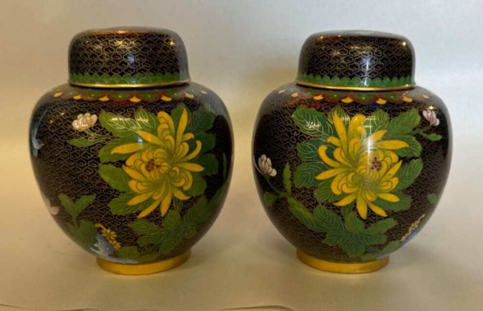 Pair Of 2 Chinese black floral Cloisonne 5.5” Ginger Jars w/ Lids Vintage