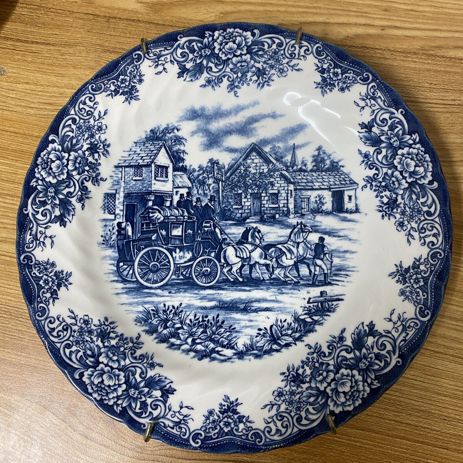 Royal Stafford dinner plate stagecoach horses 10.5 Inches