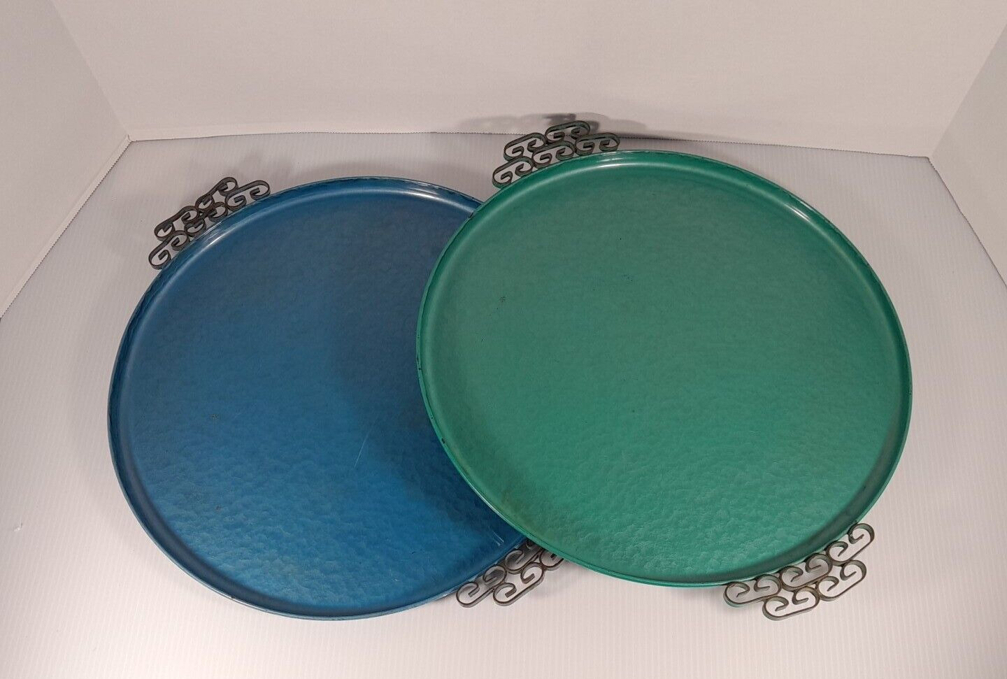 2 Vtg MCM Moire Glaze Kyes Serving Tray Round w/ Handles Turquoise Green