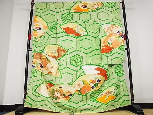 Furisode Kimono    Luxury Long-Sleeved Kimono, Piece Embroidery, Shibori, Paper