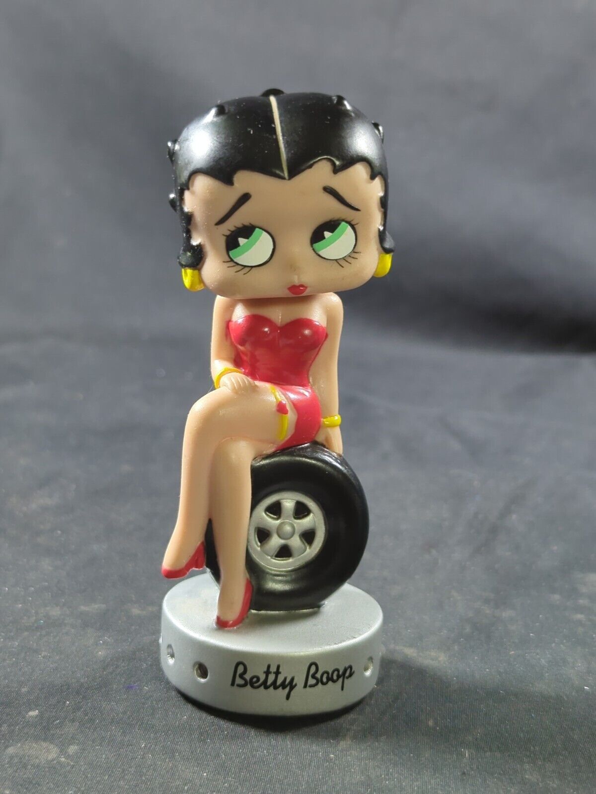 2006 Funko Wacky Wobbler Bobble Head Betty Boop Sitting On Tire Unique Read