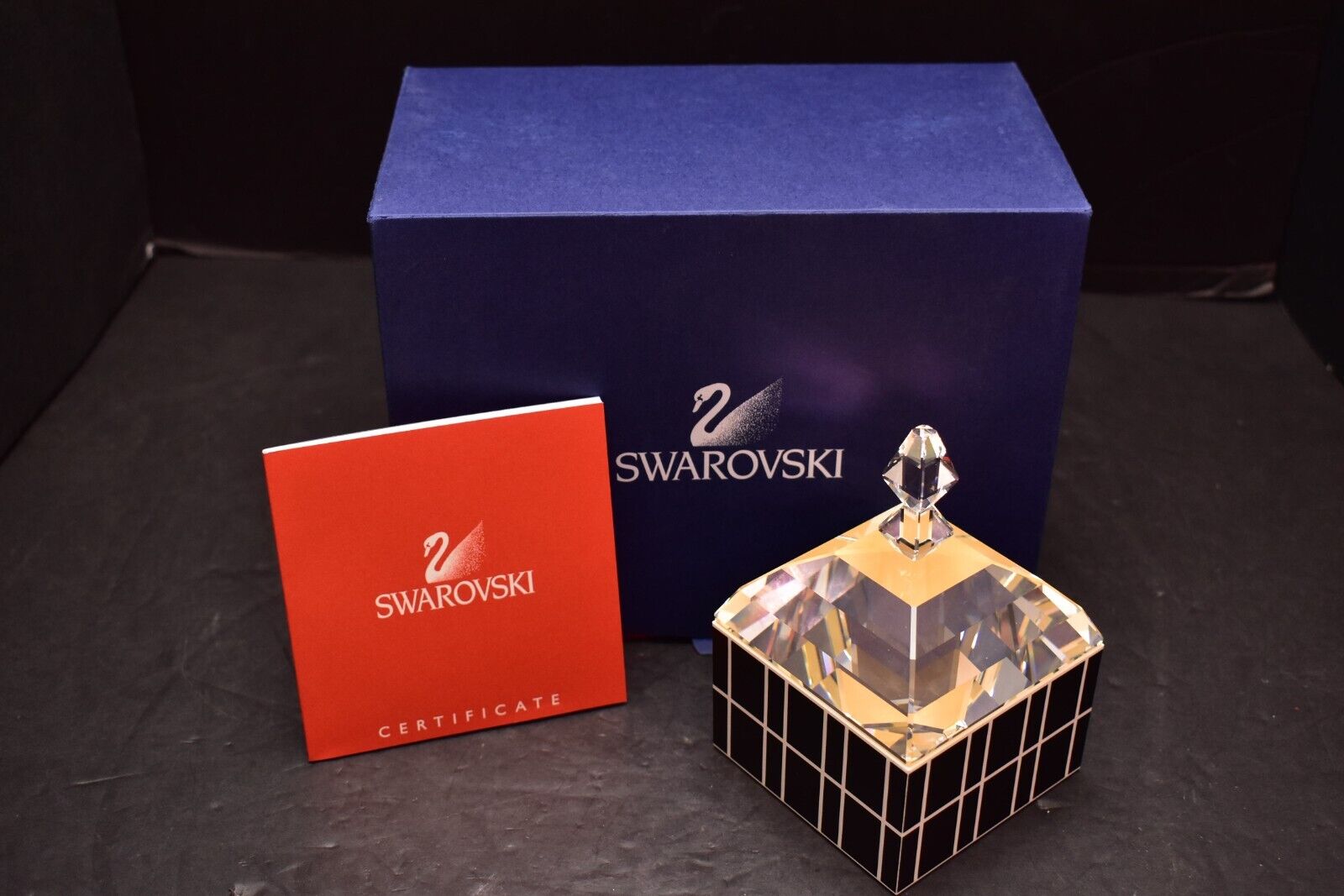 MIB Swarovski Crystal Lidded Jewelry Trinket Box Jar Figurine OP Art $355..