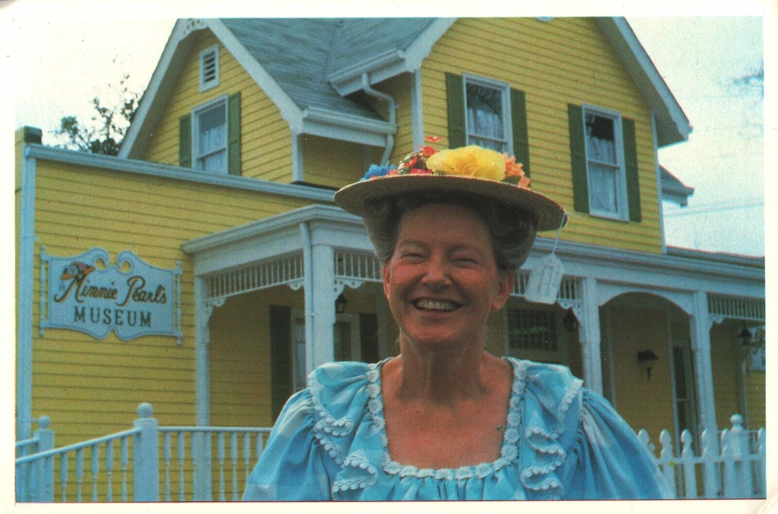 Minnie Pearl Signed Nashville Museum Grand Ole Opry Country Comedian Postcard