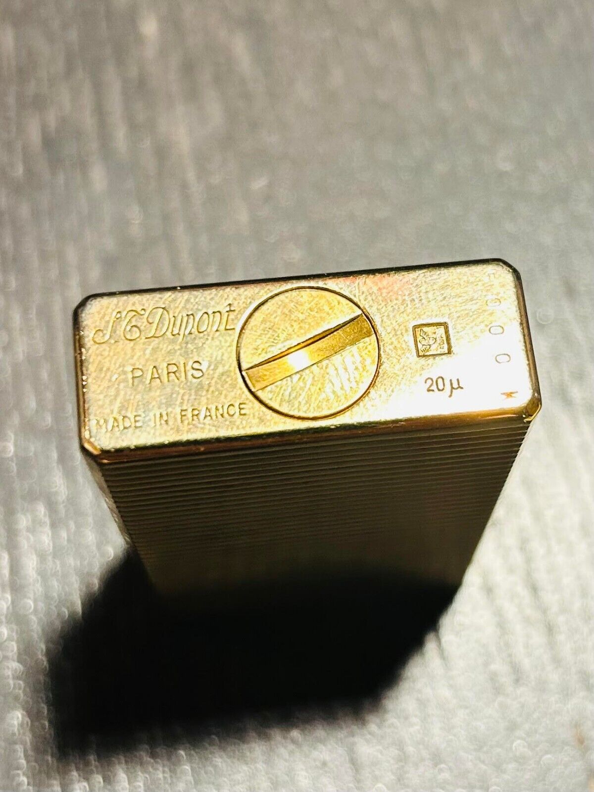 ST Dupont Vintage Lighter - Gold - original packaging - Collectable item 