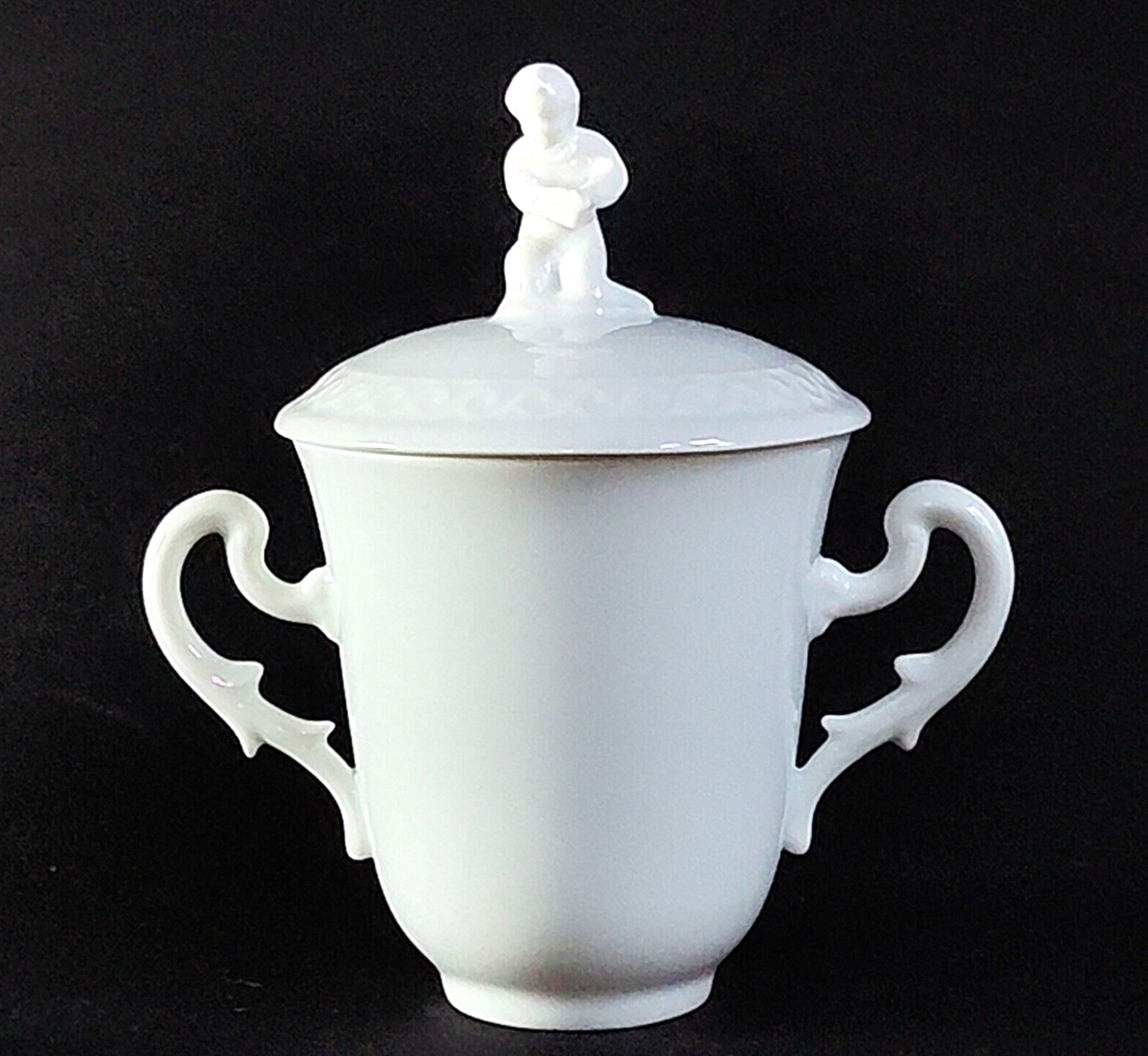 RICHARD GINORI Museo White 2 Handled Covered Chocolate Cup w Lid