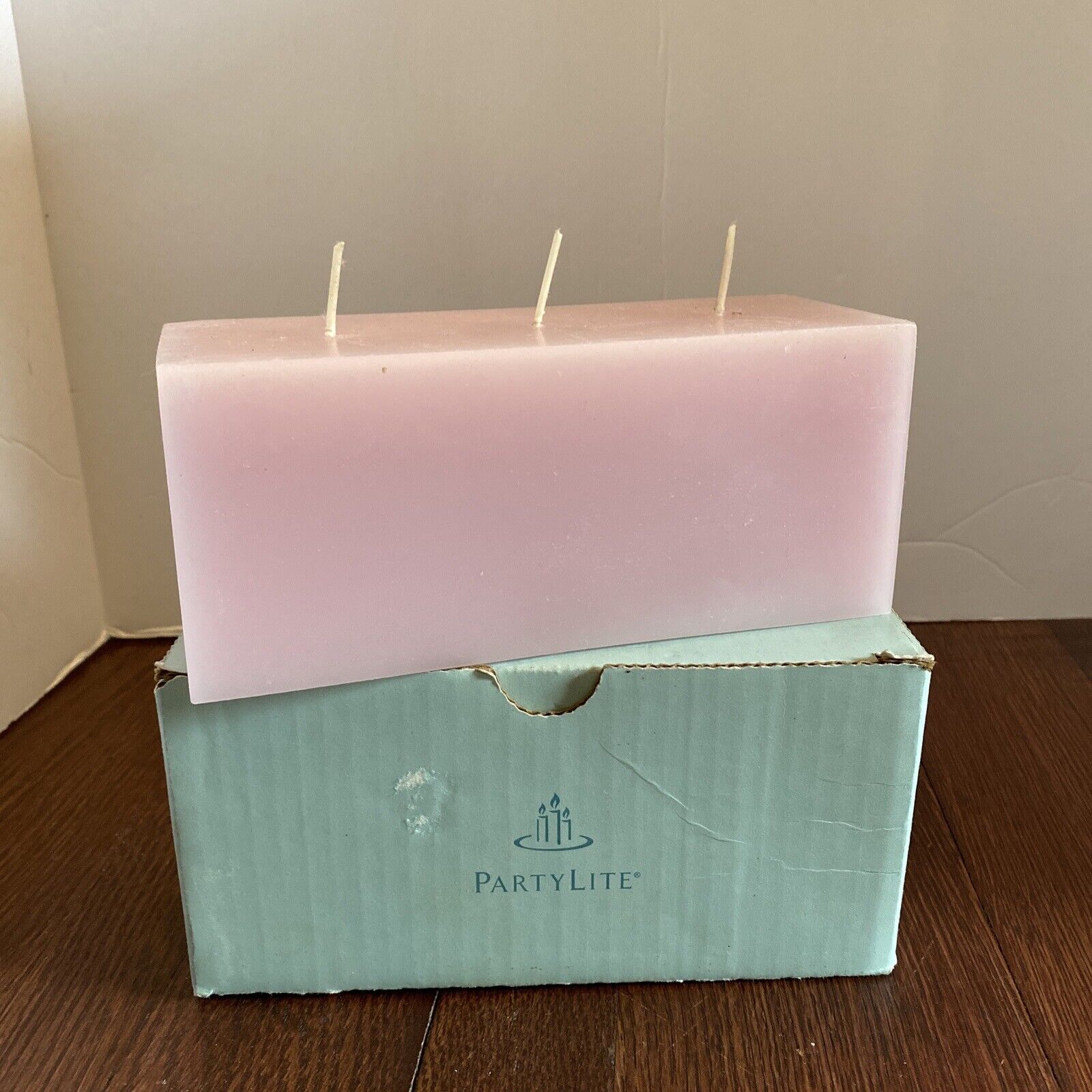 PartyLite STRAWBERRY RHUBARB 3-Wick Brick Candle K75272 New 7 x 3 Pink Retired