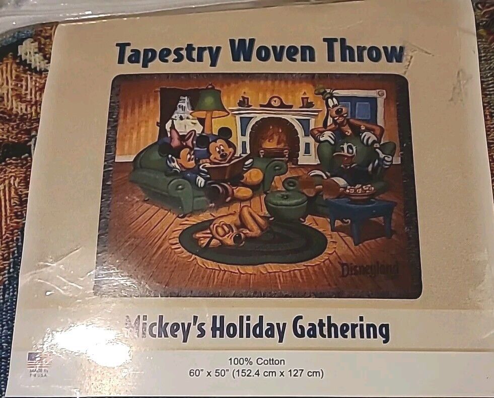 Disney Tapestry Woven Throw Blanket Mickey\'s Holiday Gathering 60\