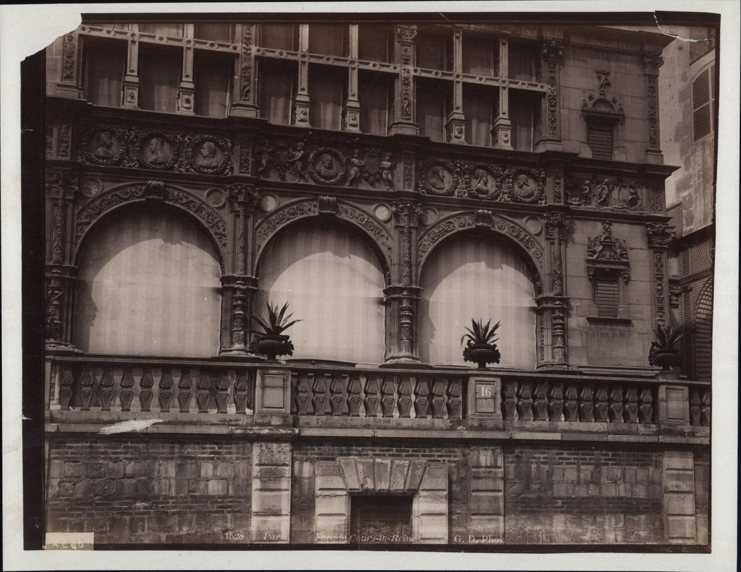 Paris, Cour-la-Reine façade, ca.1880, vintage albumin print vintage print, le