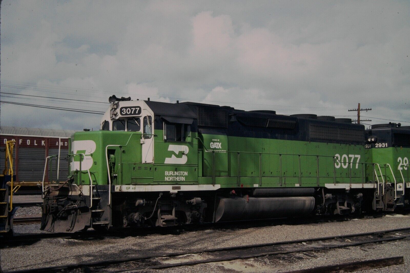Original Railroad Slides - Burlington Northern BN - GP40M - 3077