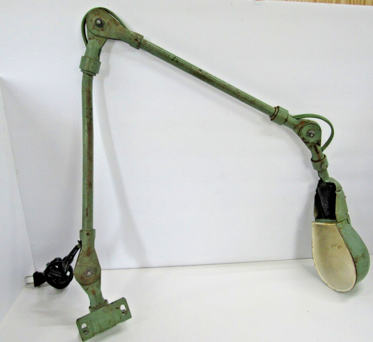 Vtg FOSTORIA Style Industrial Machine Bench Articulating Work Lamp Shop Light HH