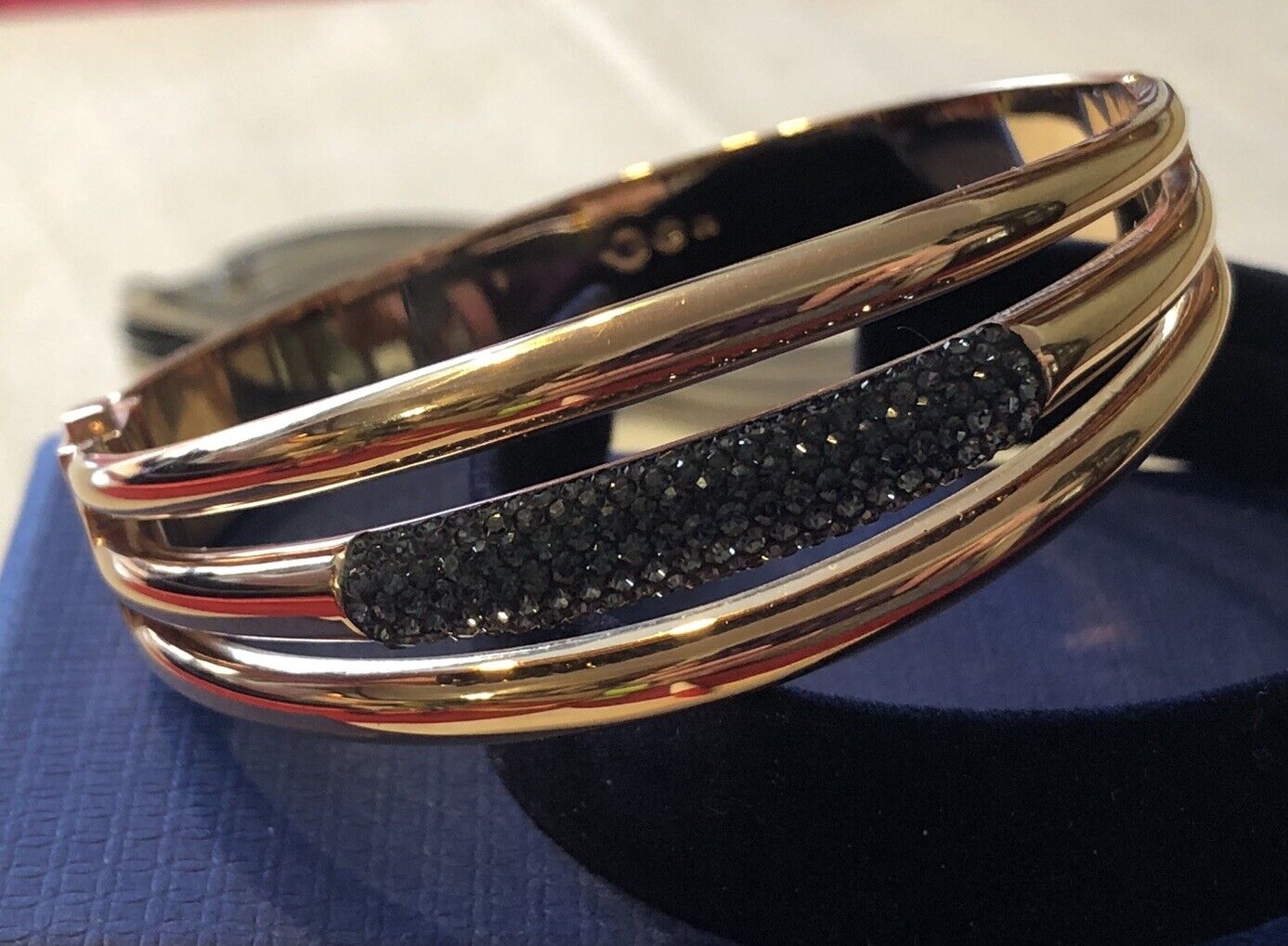 Swarovski Crystal 5124162 Cypress Bangle Gold Plated Hinged Bracelet Box No Top