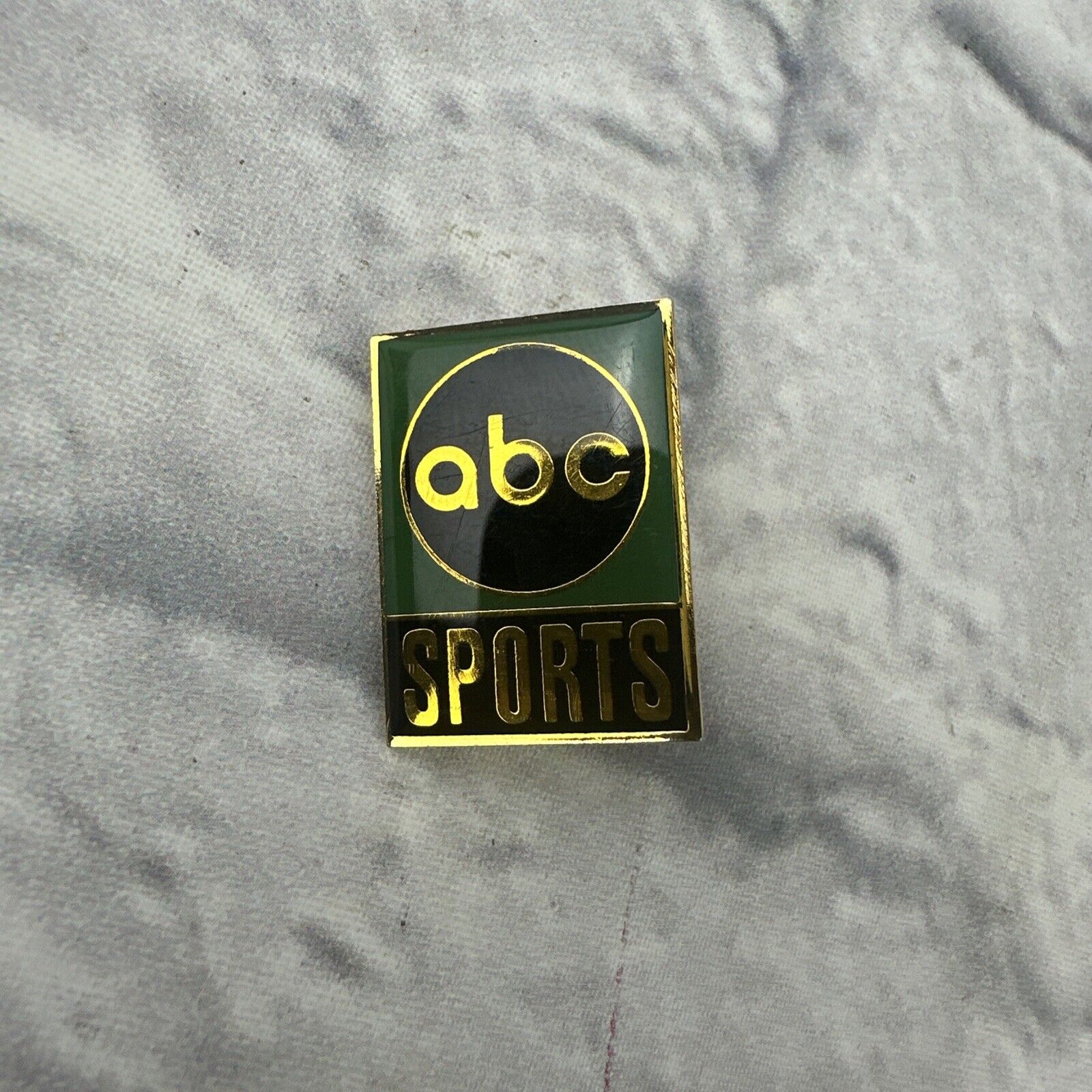 Vintage ABC SPORTS All Season Broadcast Media Green Lapel Pin Television Radio