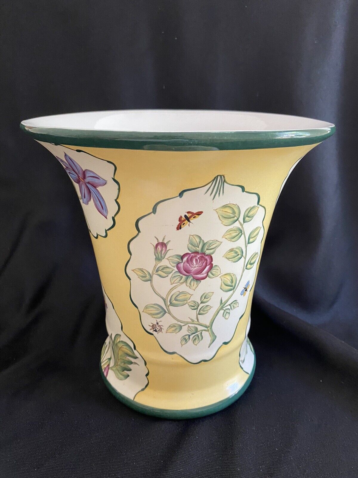 Andrea by Sadek floral vase