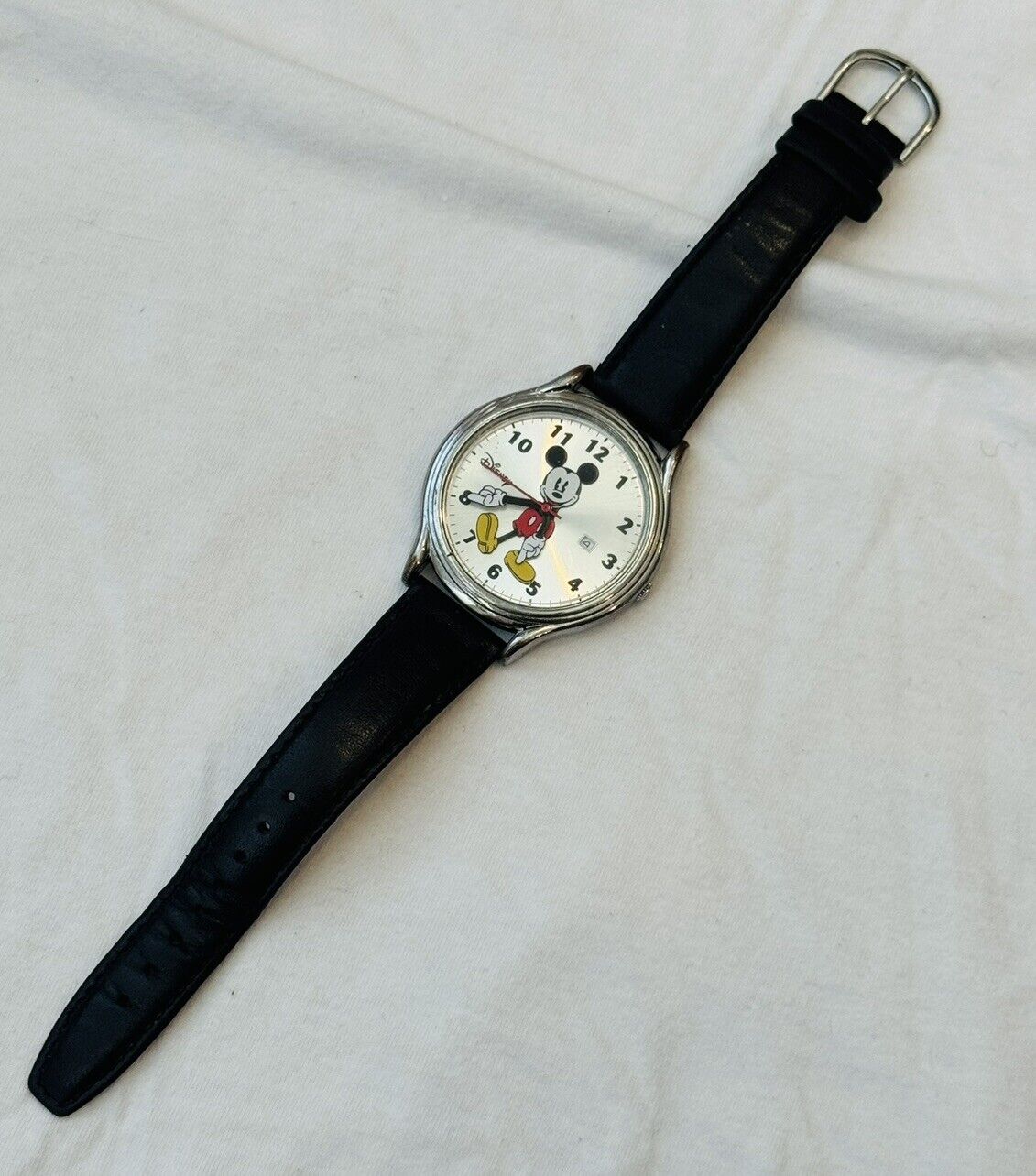 Vintage  Disney Mickey Mouse Black Strap Wrist Watch Genuine Leather
