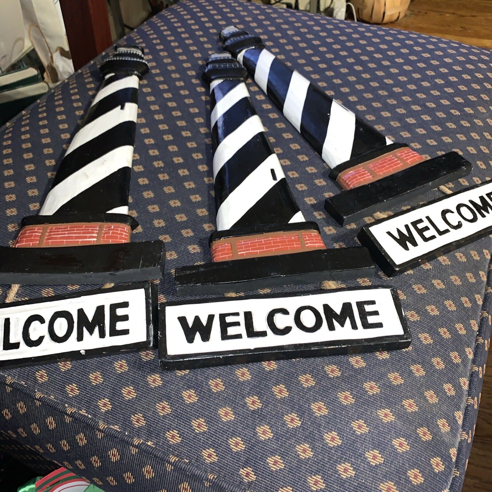 Lighthouse Welcome Hangings (3)Black And White Wooden Beachcombers 19” THREE