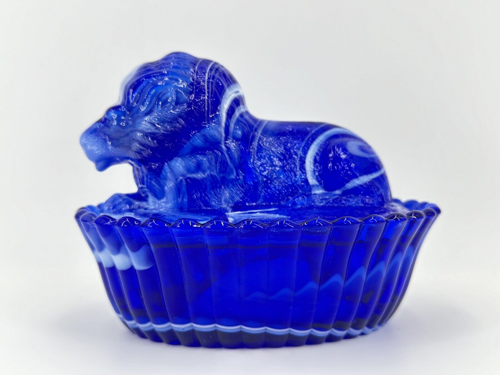 Vintage Westmoreland Stamped Lion on Nest Cobalt Blue Milk Slag Glass Dish