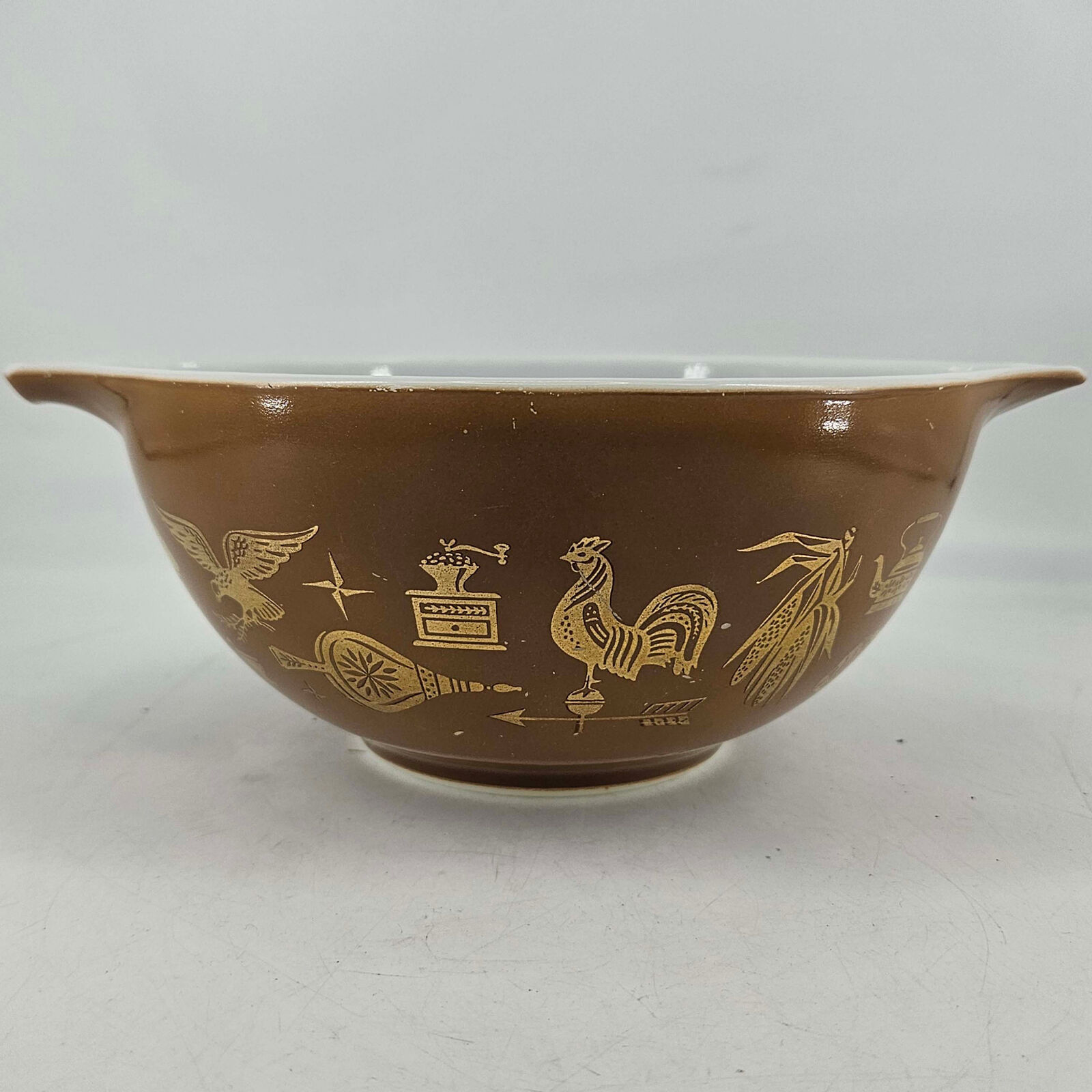 PYREX Early American  Cinderella #442 Brown w/Gold Nesting Mixing Bowl 1-1/2 Qt