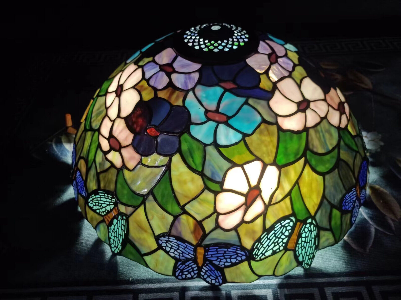 Reproduction Antique Tiffany lampshade