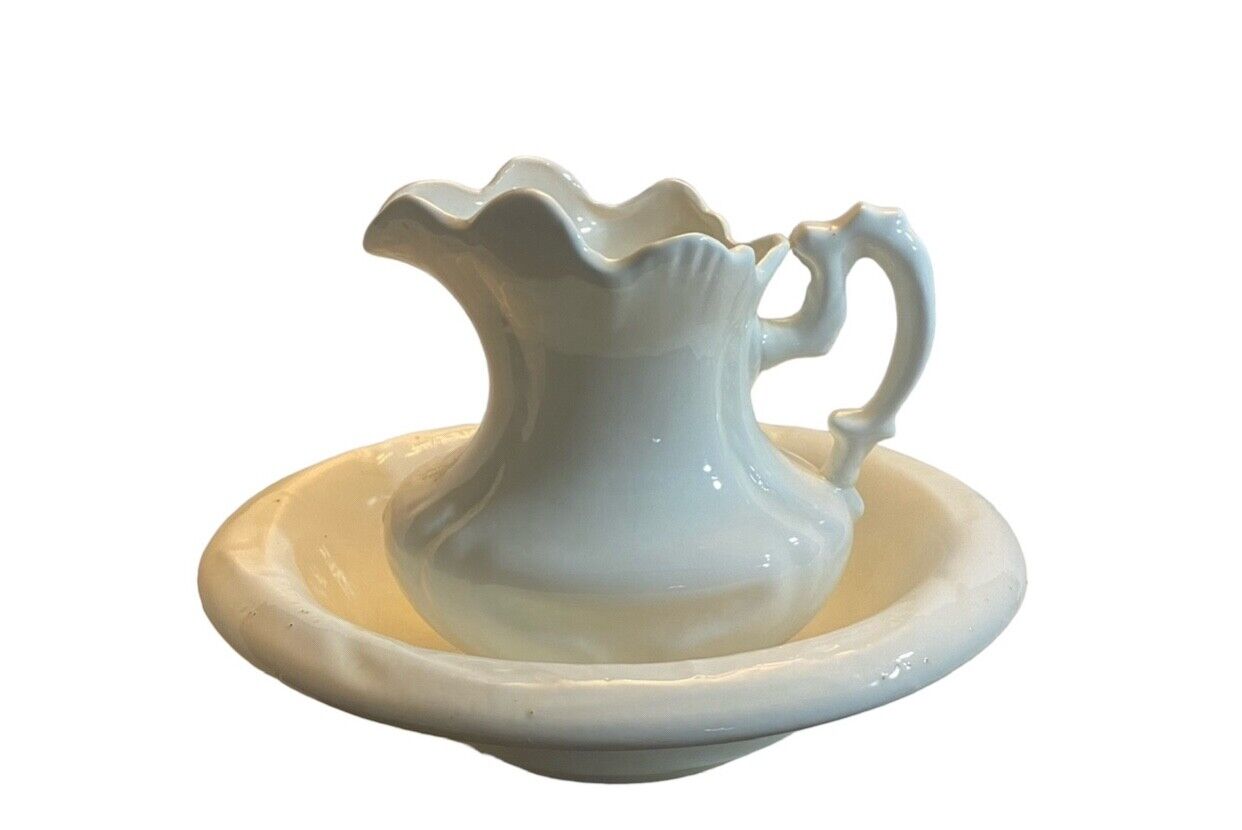 Antique Ivory Ceramic Wash Bowl Set