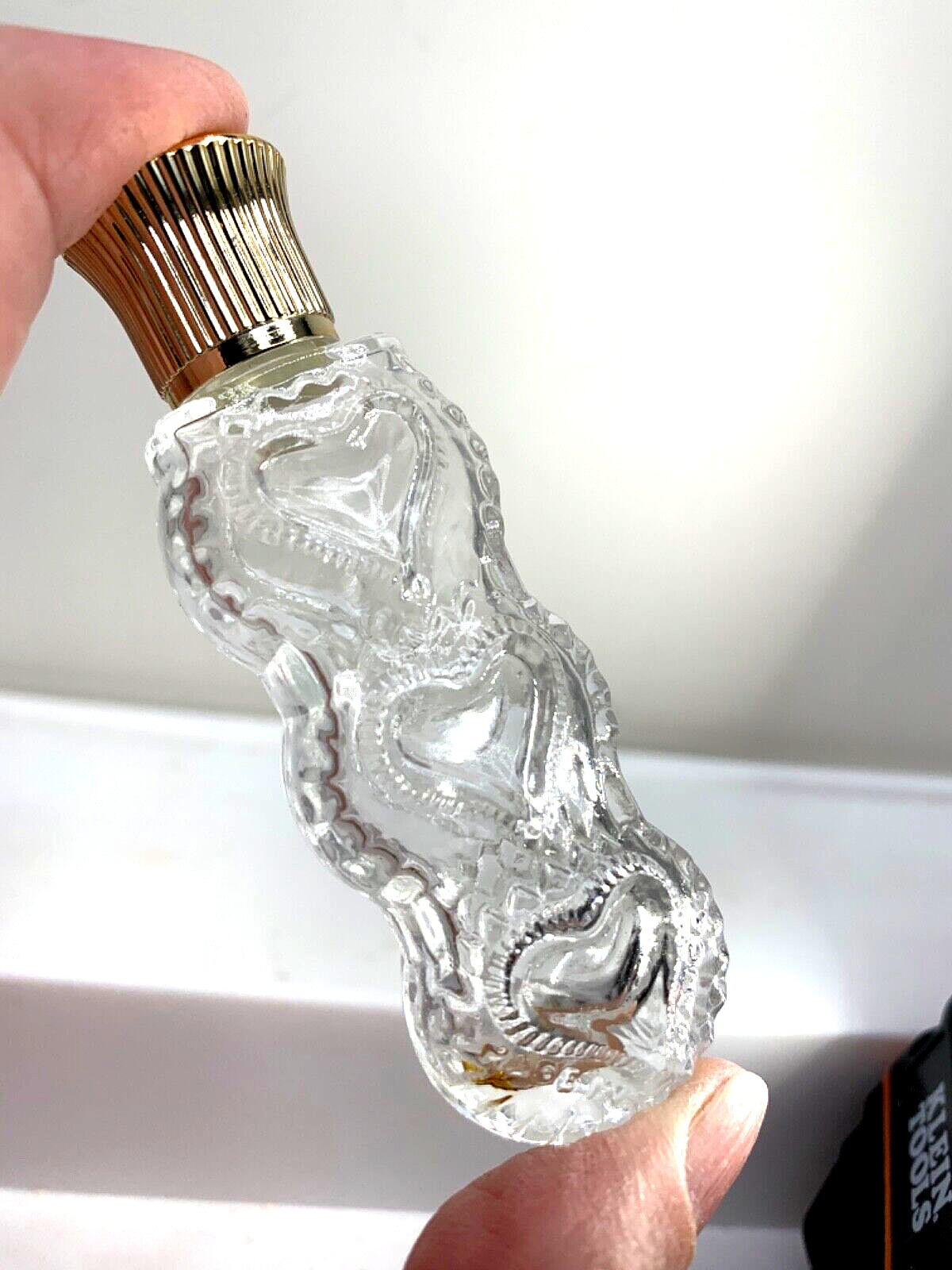 Lalique  VTG perfume bottle.  Three heart L’Air du Temps, Nina Ricci.   1/3 oz.
