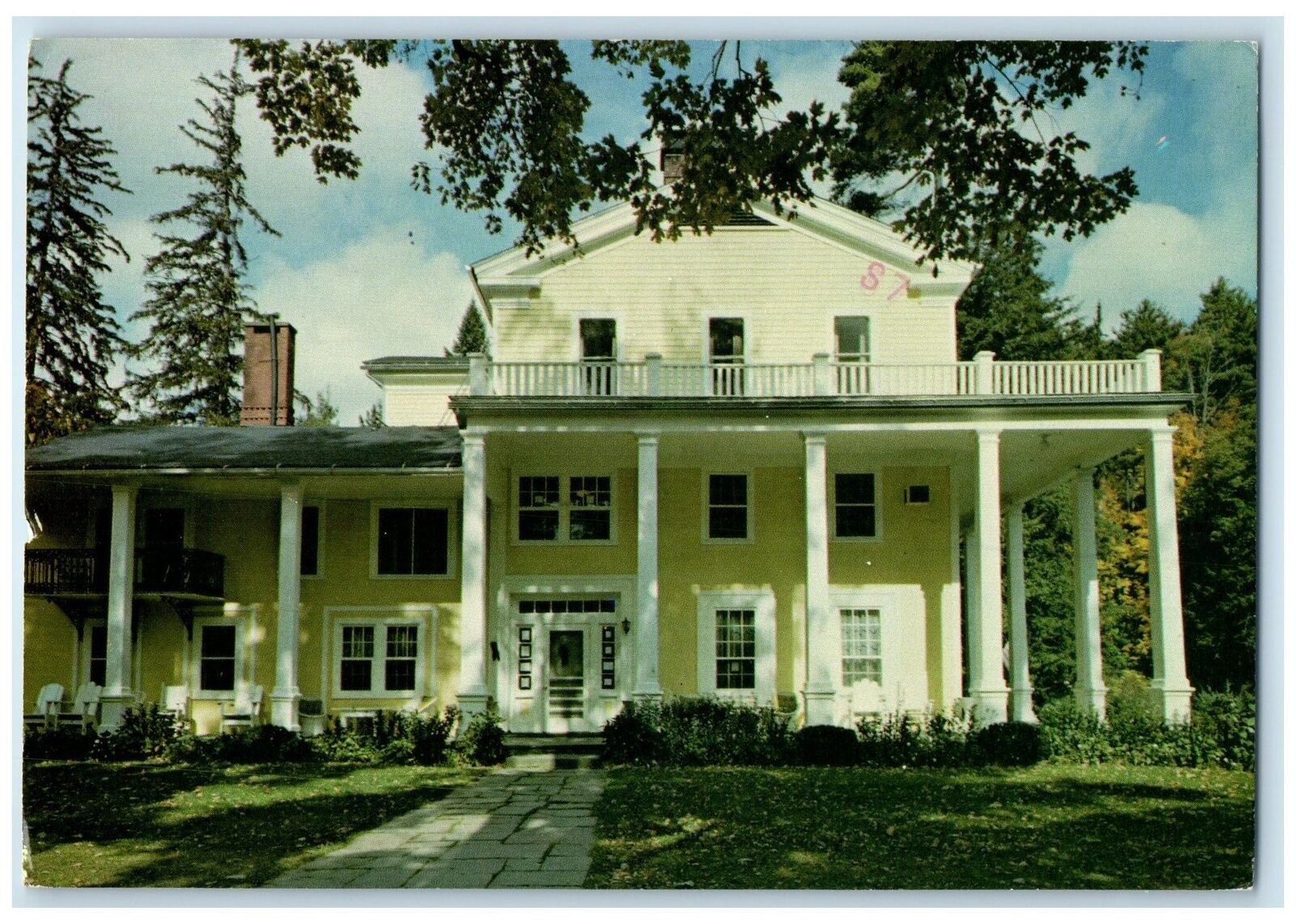 c1960's Glen Iris Inn Letchworth State Finest Scenic Park Castile NY Postcard