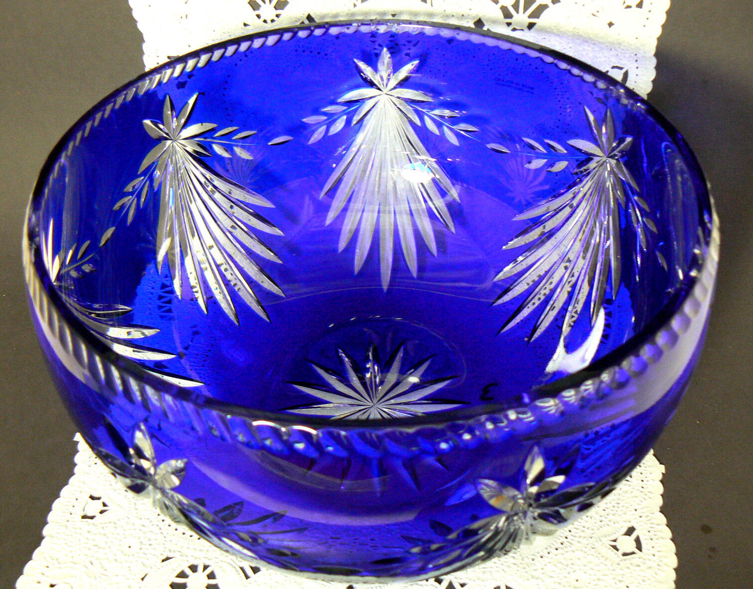 COBALT BLUE TO CLER LEAD CRYSTAL GLASS BOWL 9\