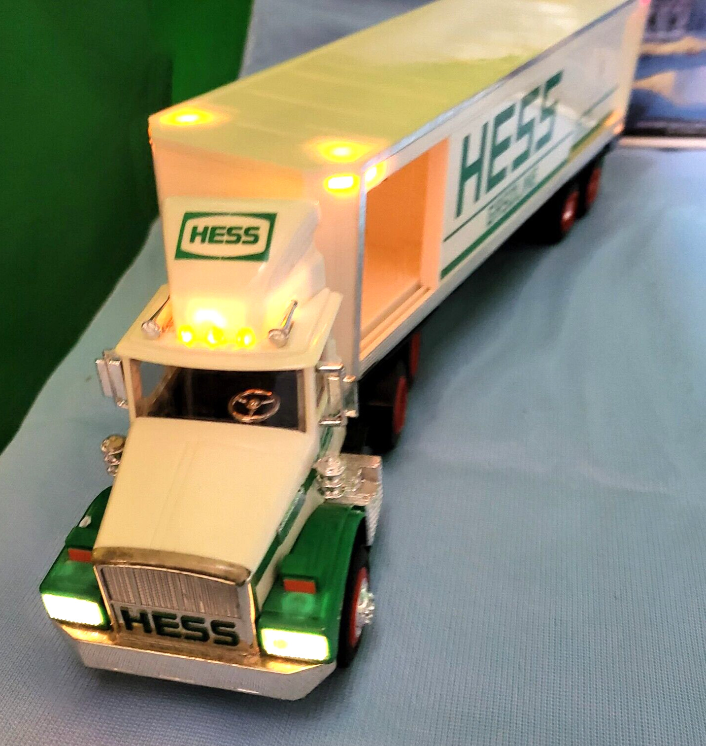 1987 Hess Toy Truck Bank With Barrels & iNSERTS