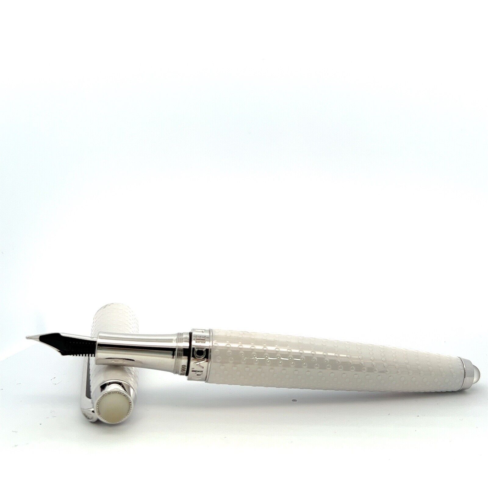 Caran d\'Ache Lalique White Crystal Fountain Pen - Limited Edition