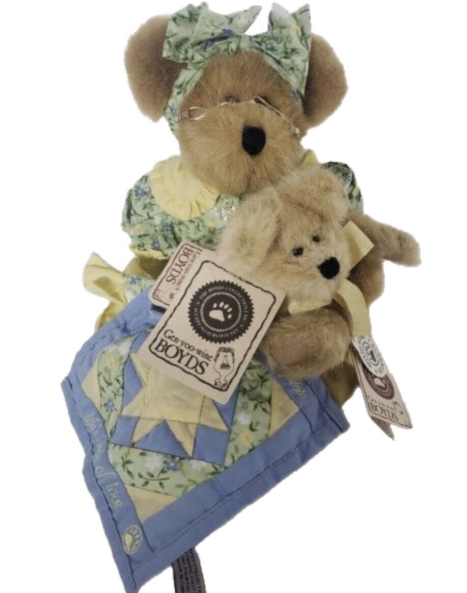 Boyds Bears Longaberger Limited Edition- Grammy Quiltsbeary 10”H w/Patches 7”H-