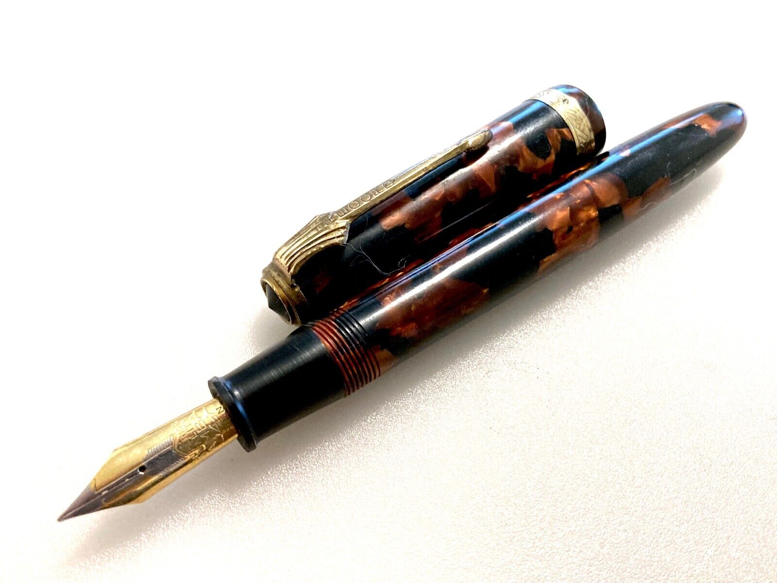 Japanese  vintage  fountain pen RECORD  with  ink sack selling very well