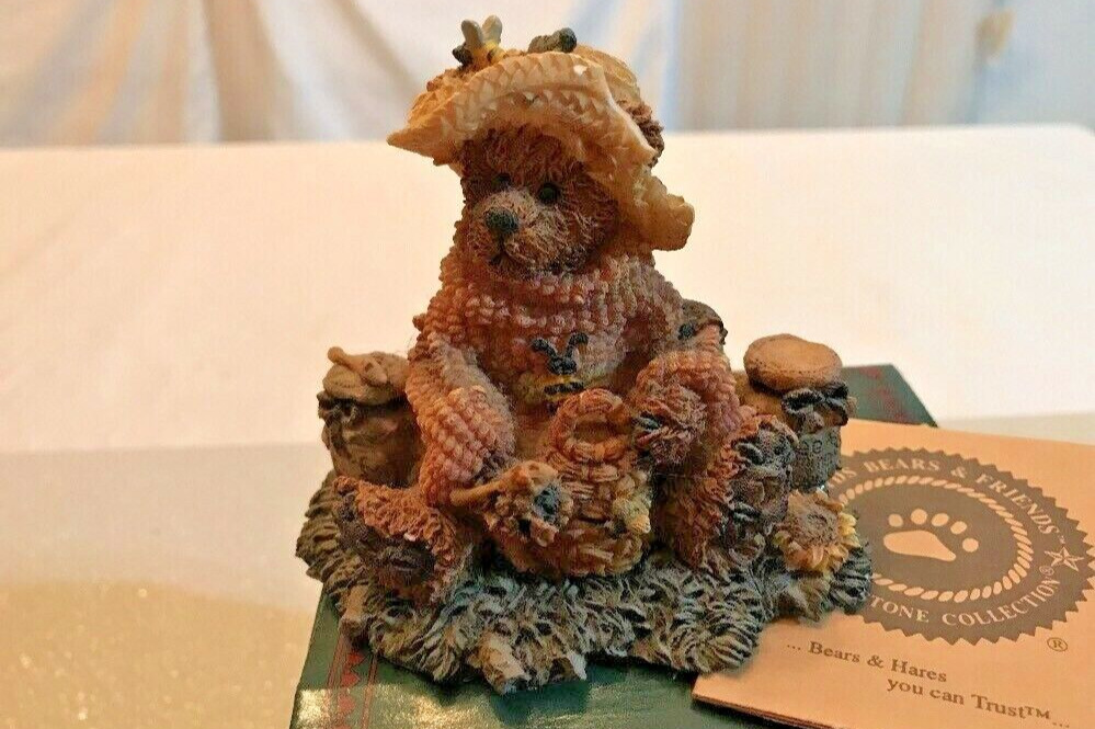 1994 Boyd’s Bears Collection Bailey Honey Bear Figurine