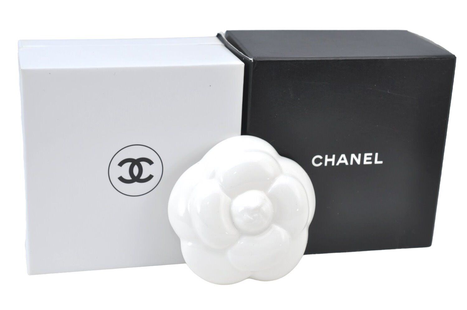 Authentic CHANEL Camellia Paper Weight Ceramic White CC Box K7370
