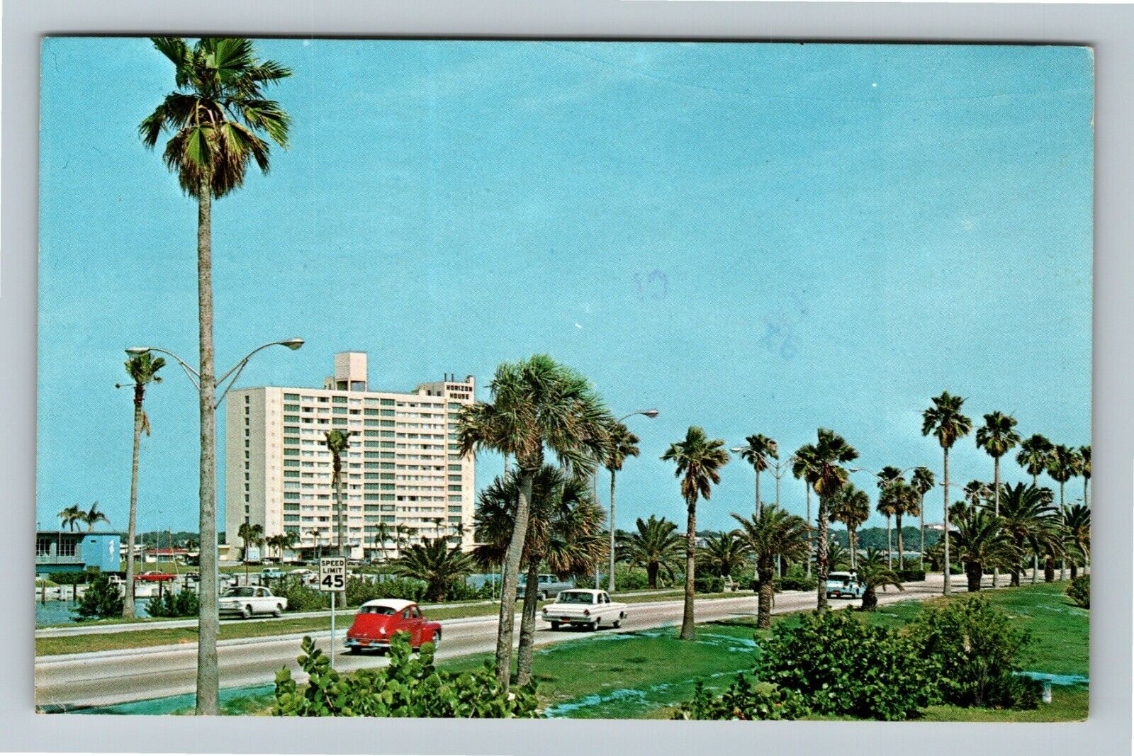Clearwater FL-Florida, Horizon House Apt, Clearwater Causeway, Vintage Postcard