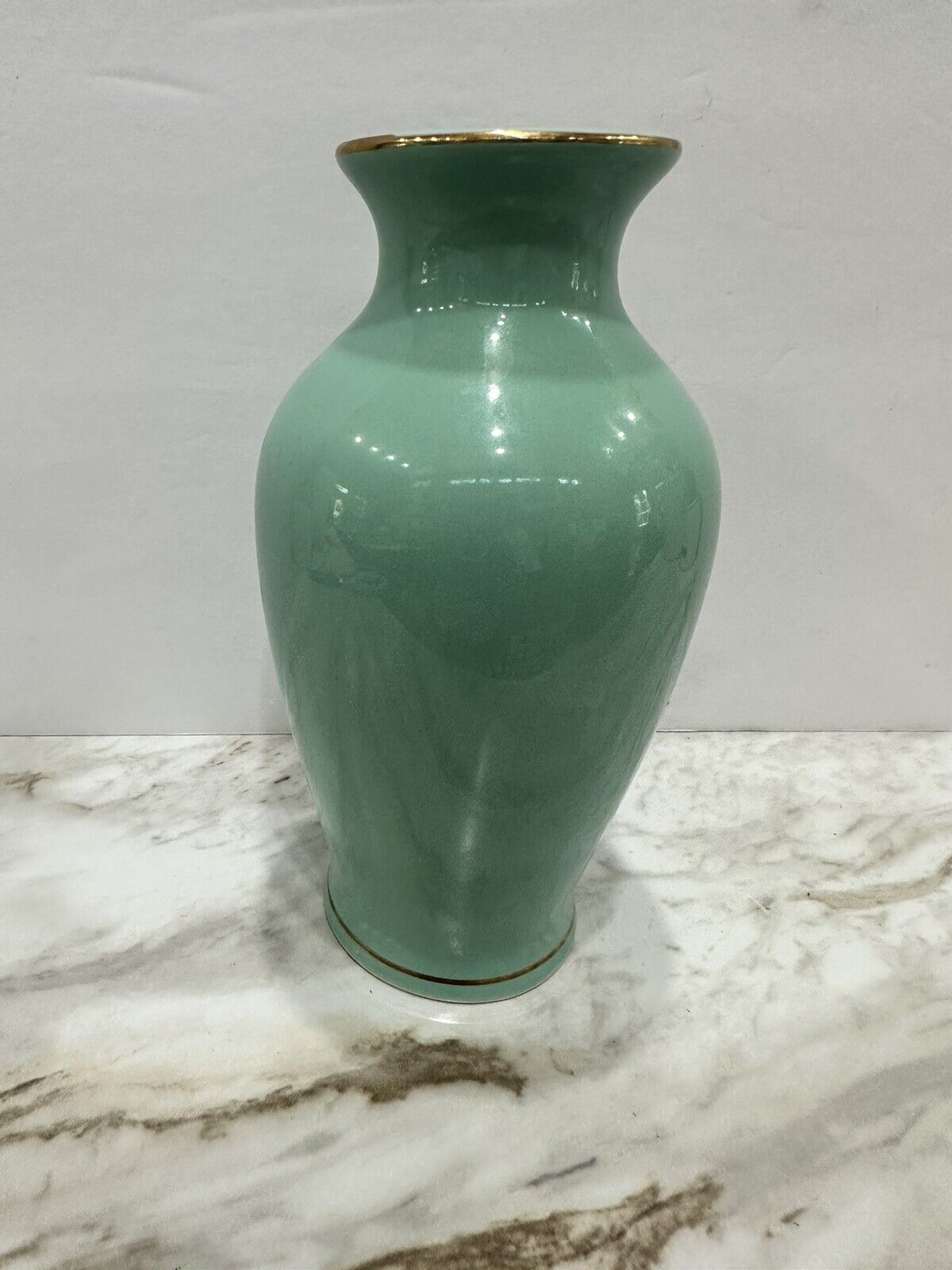 Vintage Toyo Vase 7.5 In Tall