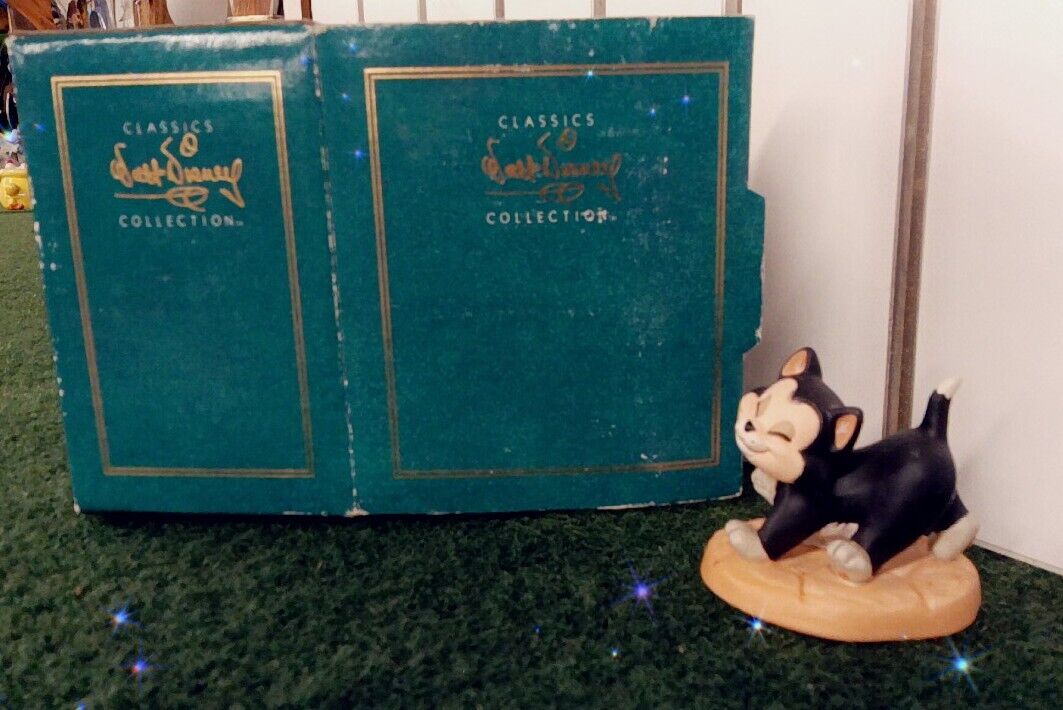 Walt Disney Classics Collection Pinocchio: “Say Hello To Figaro” COA & BOX