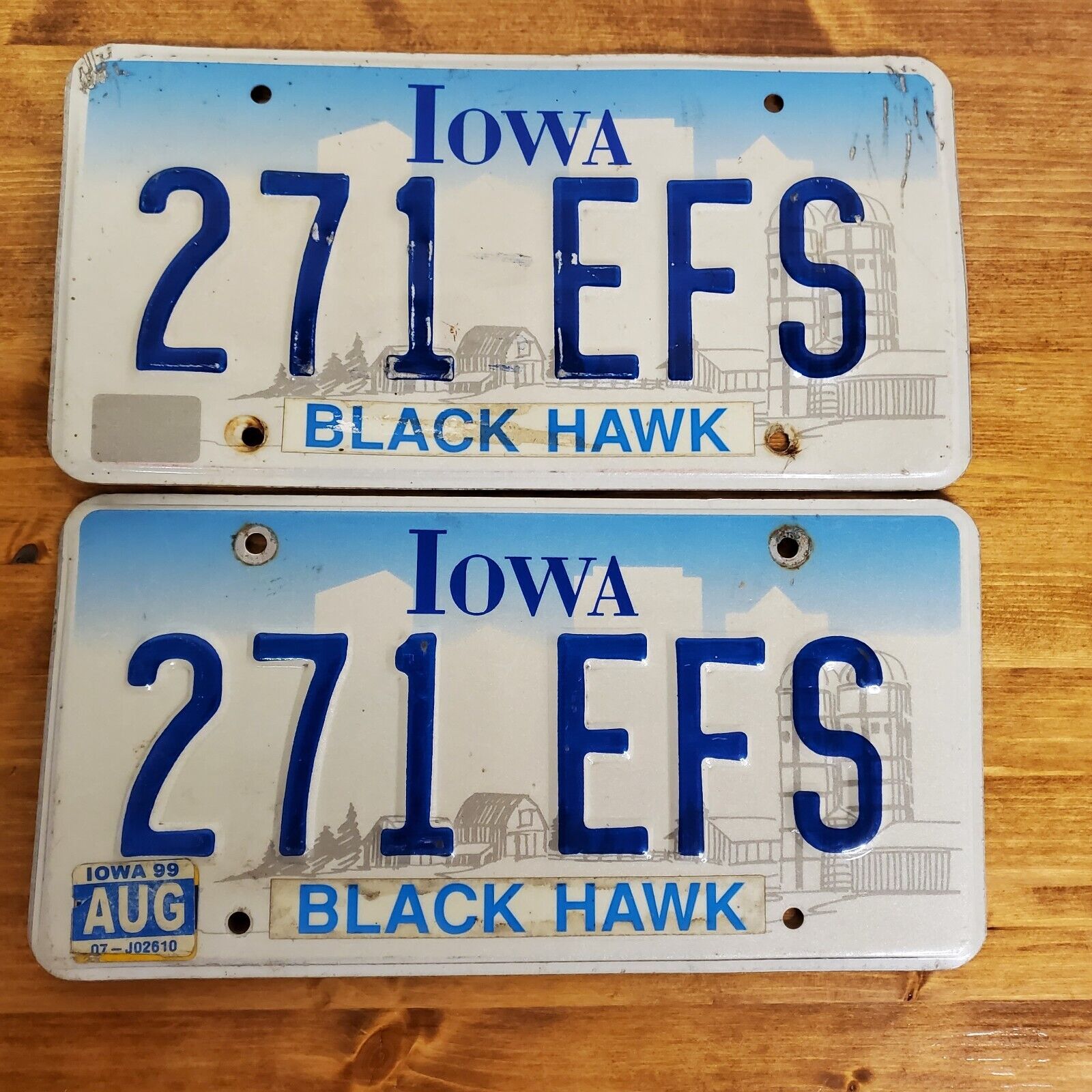 Iowa 2000\'s 90\'s Farm Scene License Plate 271 EFS Black Hawk County