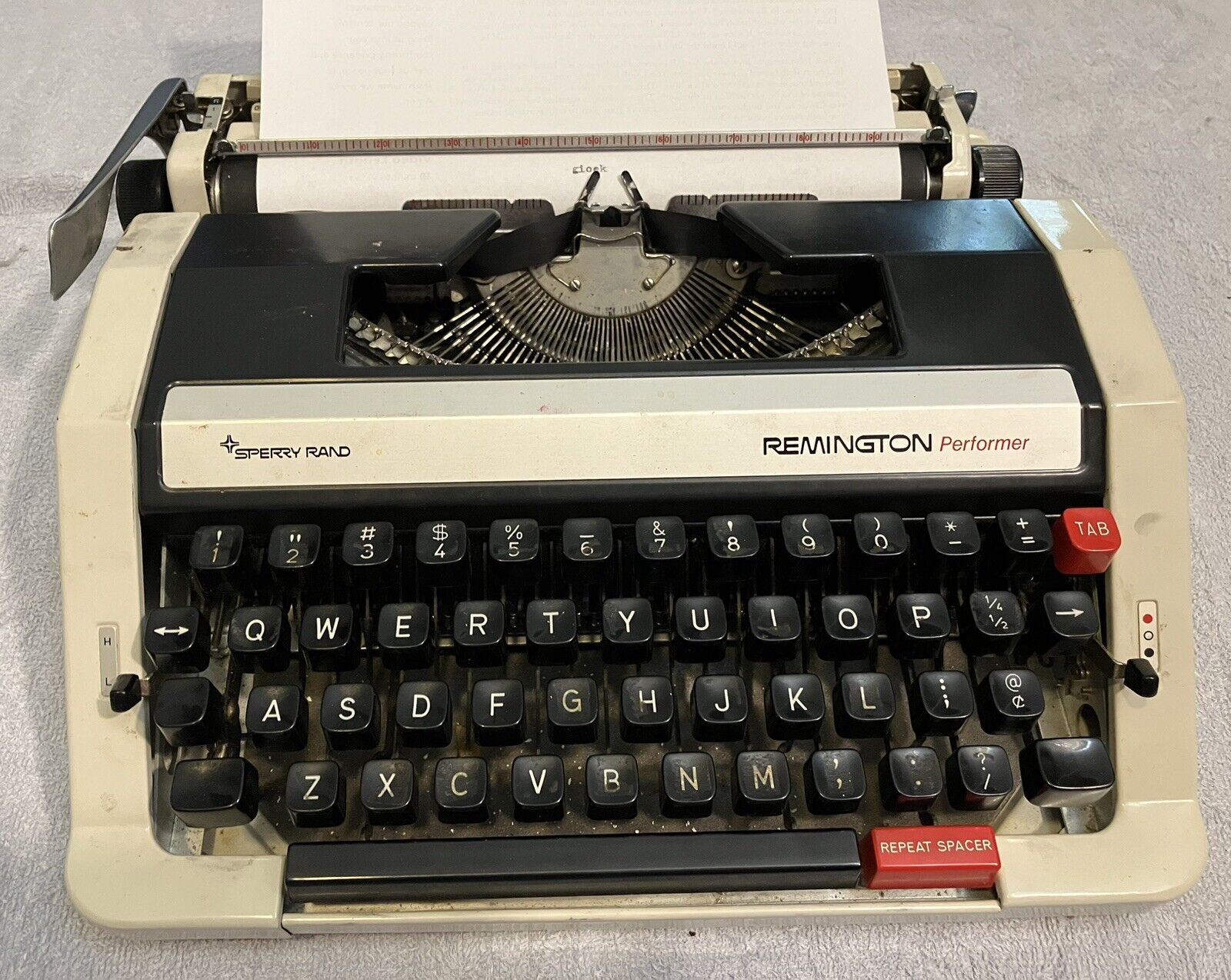 Remington Performer Portable Typewriter Sperry Rand W/ Case No Manual 