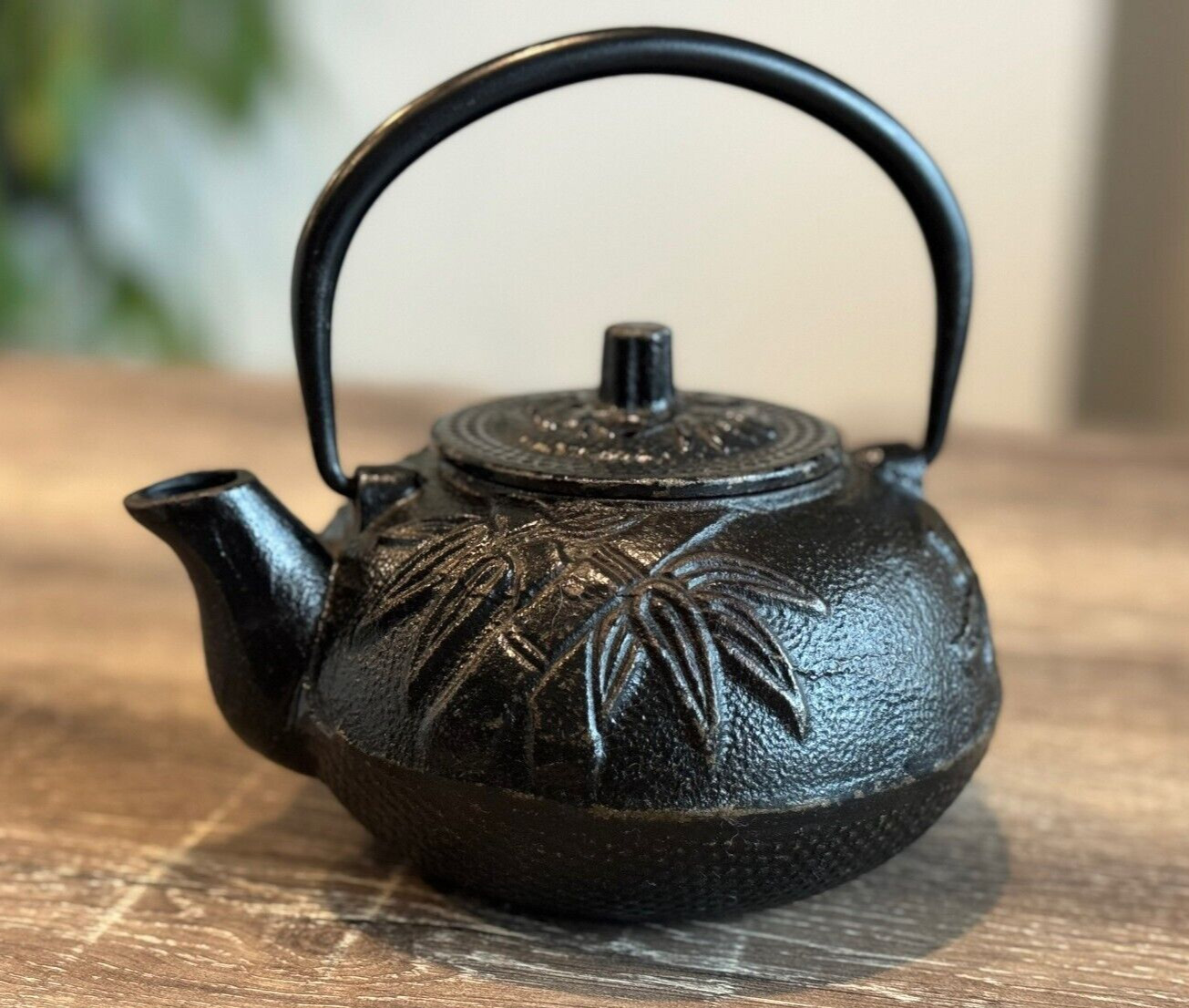 Japanese Cast Iron Teapot, Bamboo and Cherry Blossom Pattern