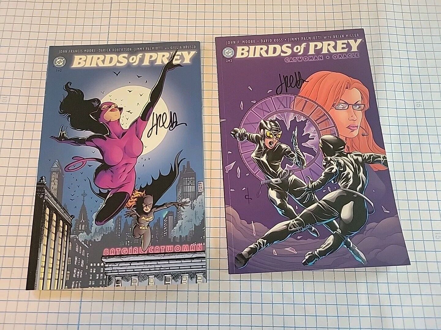 2 Vtg Issues Of birds of prey Batgirl/ Catwoman 1 of 2 And 2 Of 2 Oracle Signed 