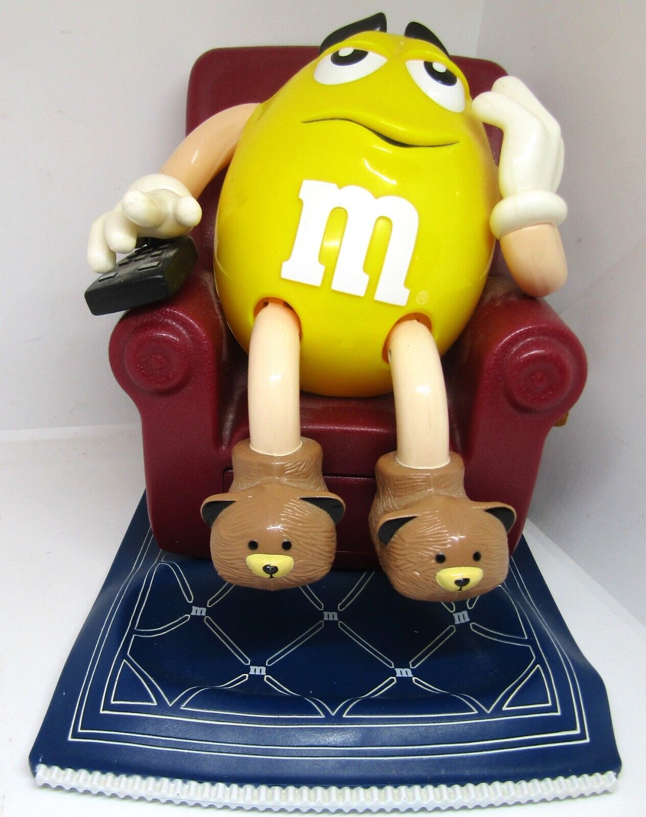 Yellow M&M Dispenser La-Z-Boy Recliner M&M\'s Candy Collectible Vintage 1999 Mars