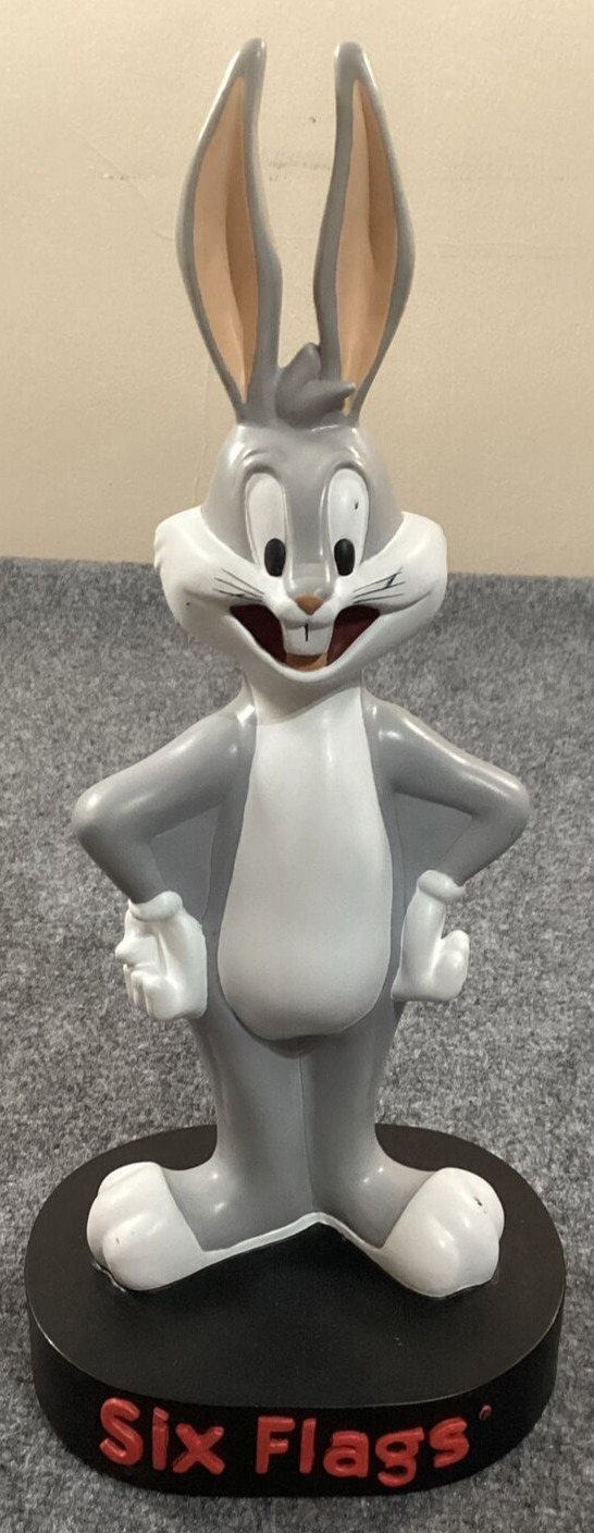 Six Flags Bugs Bunny  Looney Tunes Bank 15