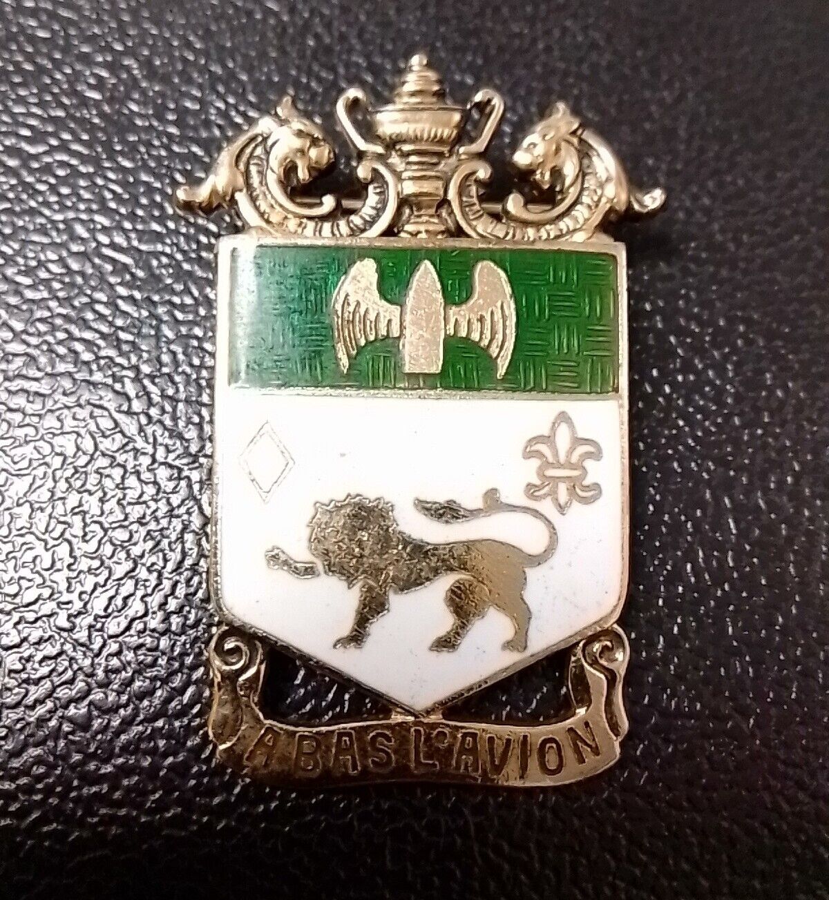 RARE A Bas L’Avion vintage brooch shield coat of arms pin green Abas militaria