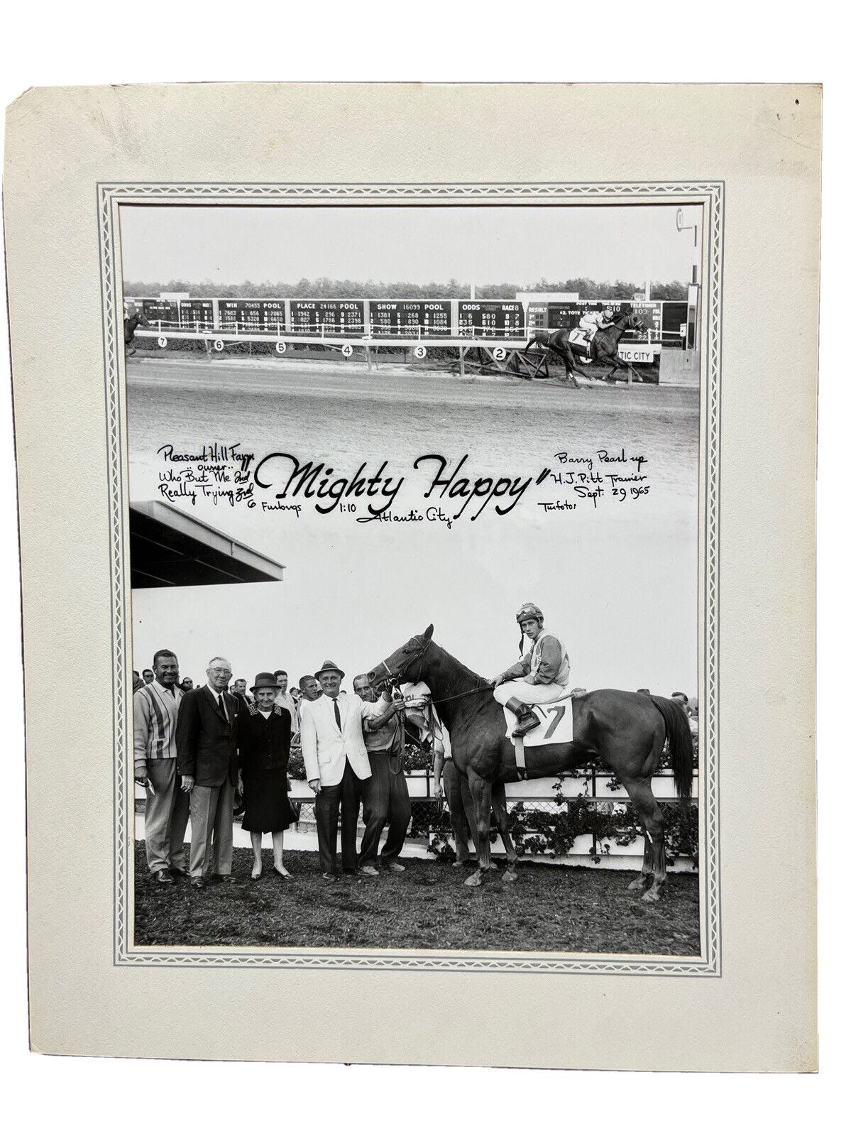 Rare Turfotos Horse Racing Sept 1965 “Mighty Happy” 11”x14” Mounted Photograph