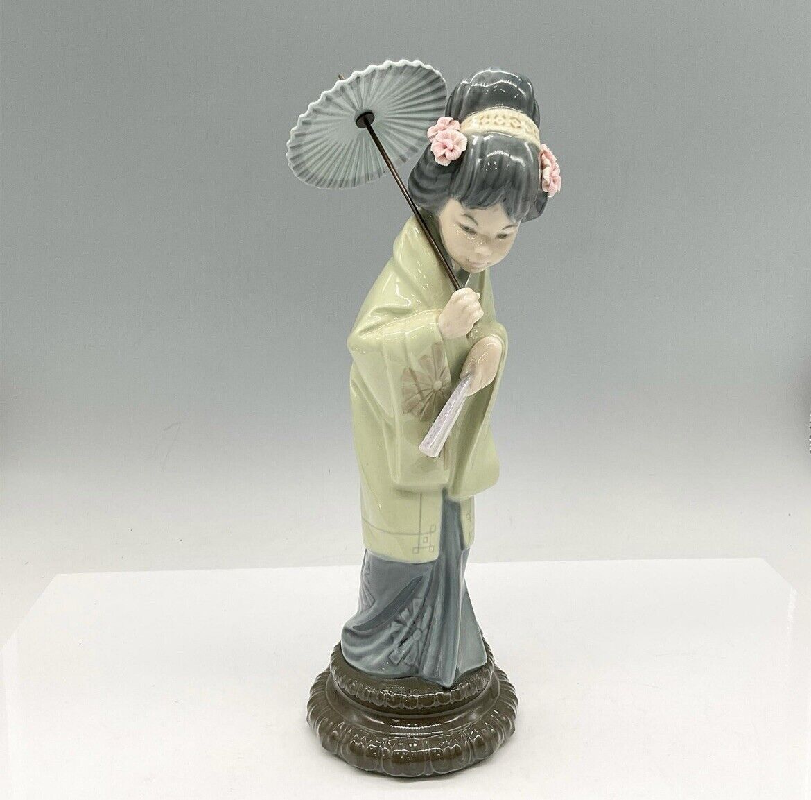 Vintage Lladro Porcelain Figurine “Oriental Spring” 4988 ~ Mint