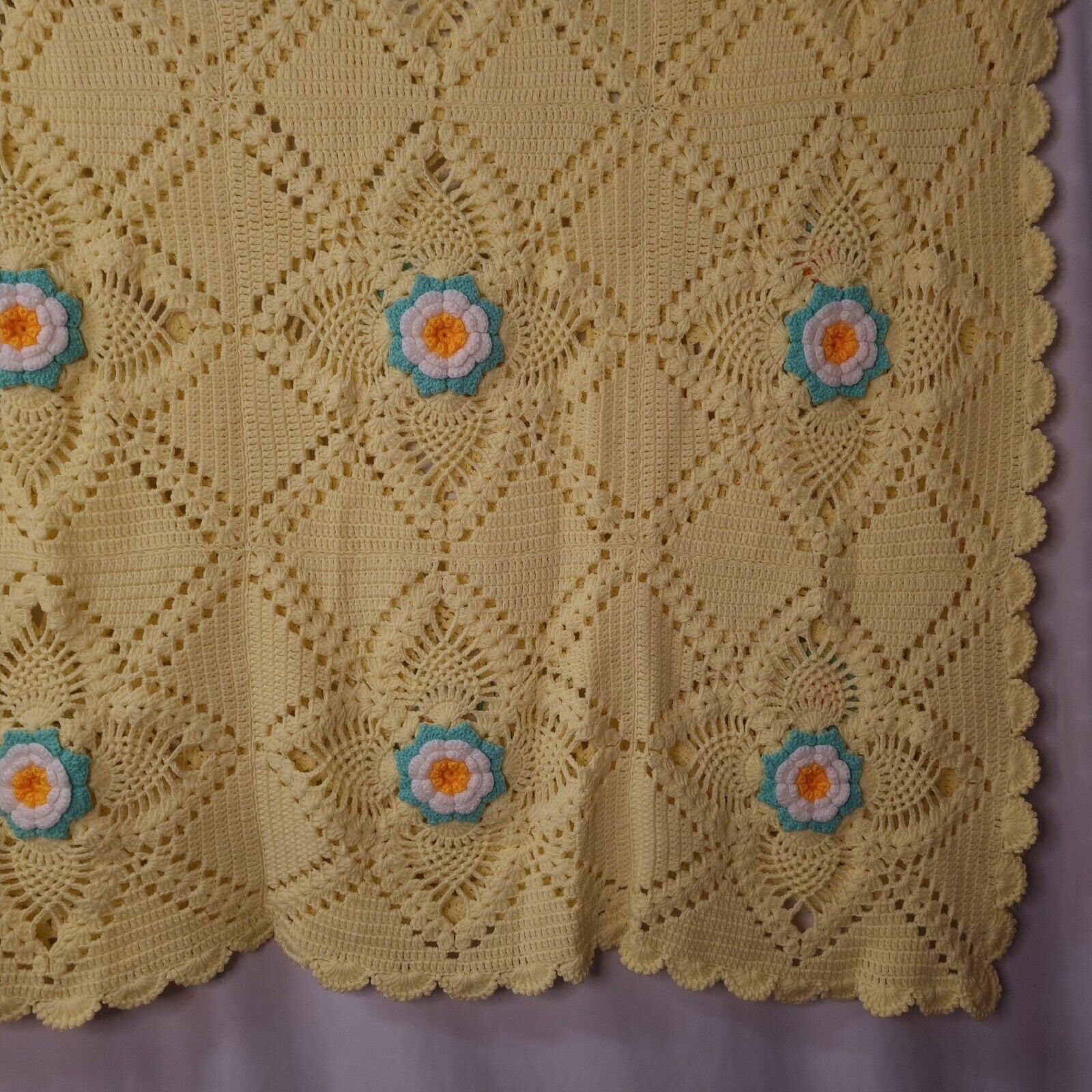 VTG Handmade Daisy Flower Cottage Crochet Granny Knit Blanket Afghan KING 93×108
