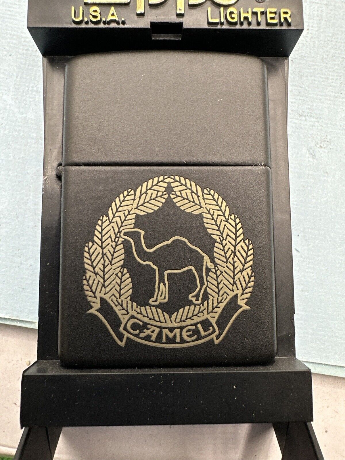 Vintage 1999 Camel Gold Wreath Black Matte Zippo Lighter NEW Rare